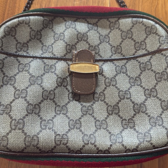 Vintage Gucci bag with Non-Gucci accessories - Picture 3 of 11